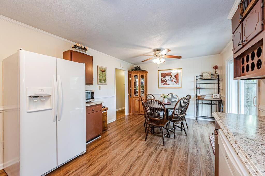 Kelly'S Comfortable Quinton Home Exterior foto
